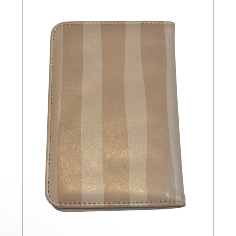 Anthropologie Passport and Card Holder NWT - Picture 2 of 3